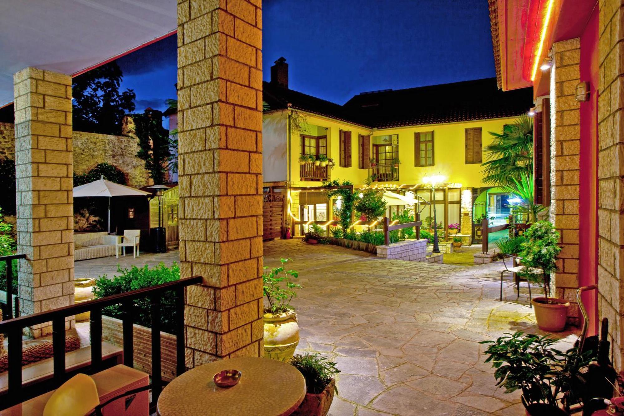 Politia Hotel Ioannina Exterior photo