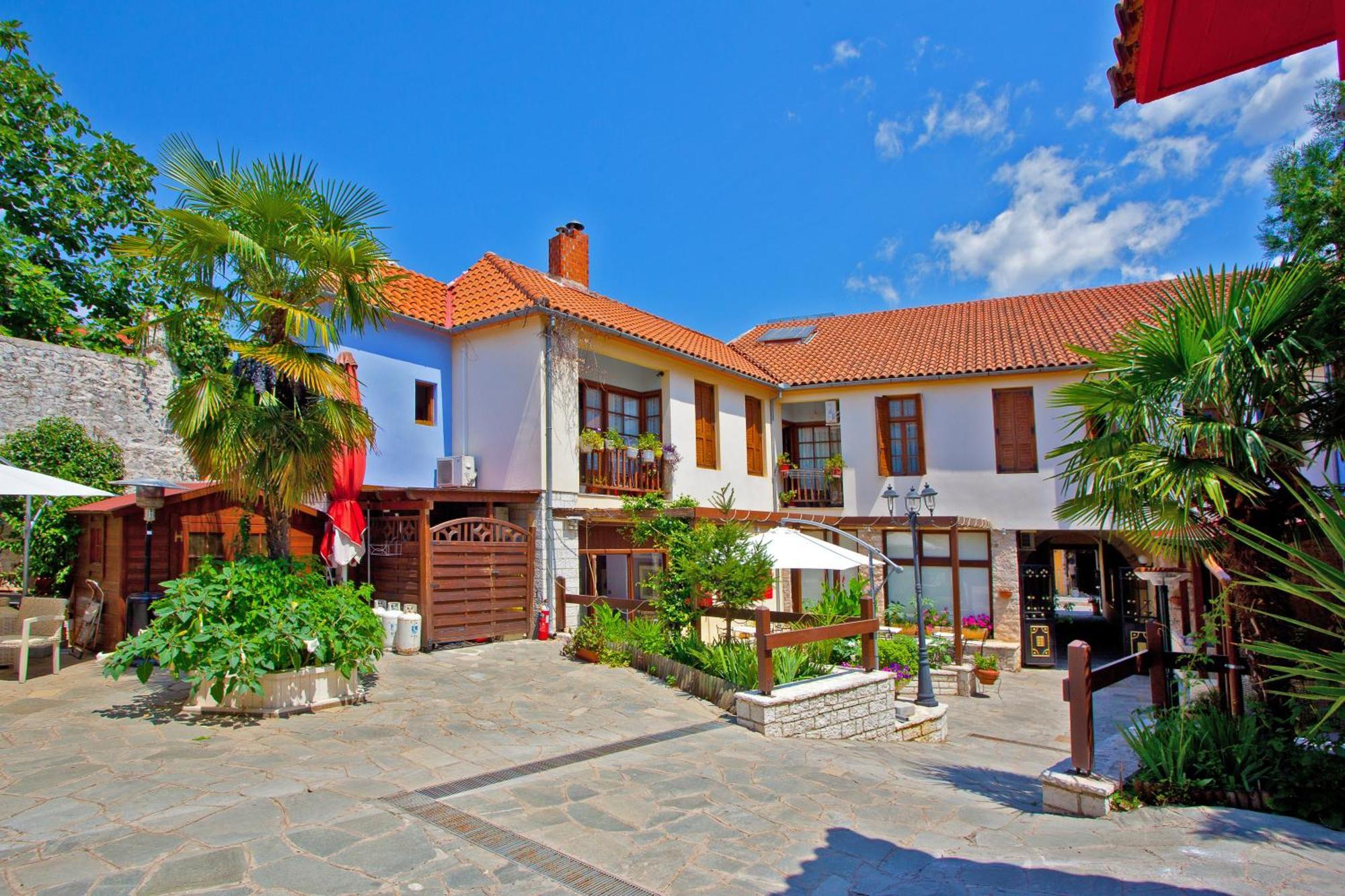 Politia Hotel Ioannina Exterior photo